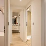 Upscale 3-room 300m From The Beaches كان