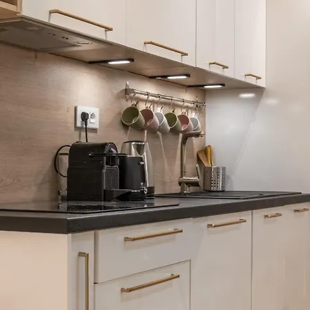 Upscale 3-room 300m From The Beaches شقة *