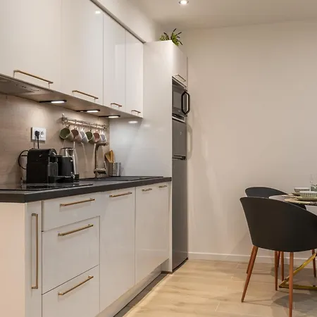 شقة Upscale 3-room 300m From The Beaches