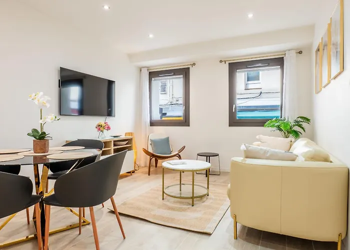 Upscale 3-room 300m From The Beaches アパート *